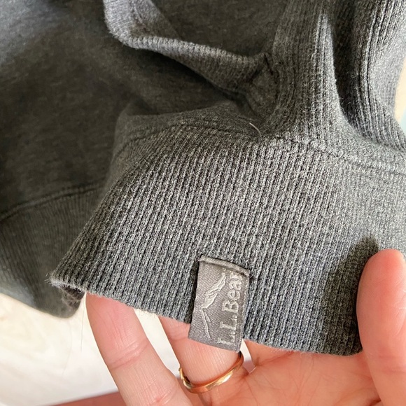L.L. Bean Vintage Syle Gray Regular Slightly Fitted Hoodie Medium - Picture 3 of 9